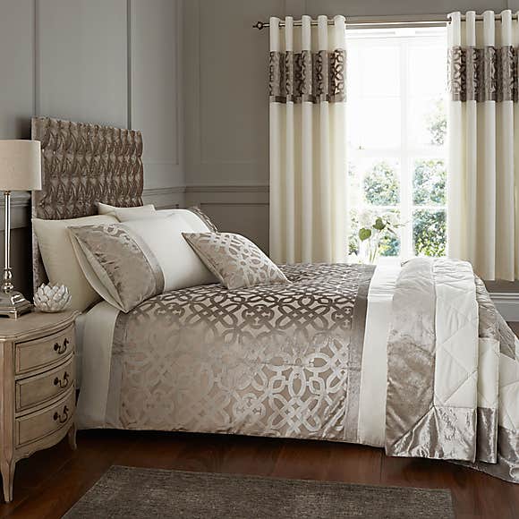 Lattice Cut Velvet Natural Duvet Set