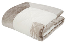 Load image into Gallery viewer, Lattice Cut Natural Bedspread
